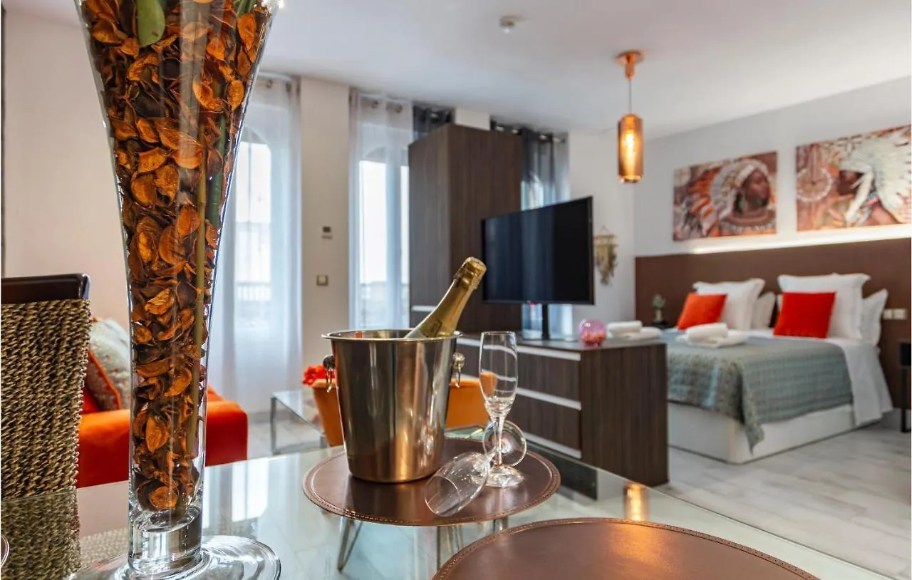 Amazing Apartment In Sevilla With Kitchen