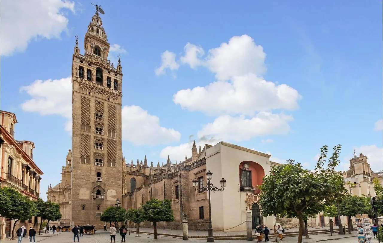 Amazing Apartment In Sevilla With Kitchen 0*, Seville