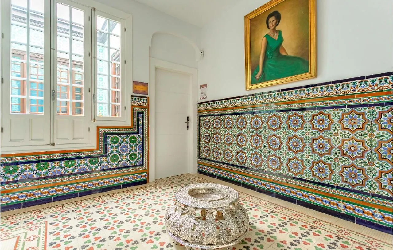 Amazing Apartment In Sevilla With Kitchen